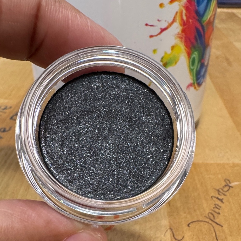 Jeffree star Eye Gloss Powder in Metallic Rose - Picture 6 of 6